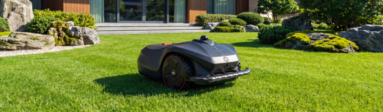 Robot tondeuse STORM 5000 : 2795 euros TTC